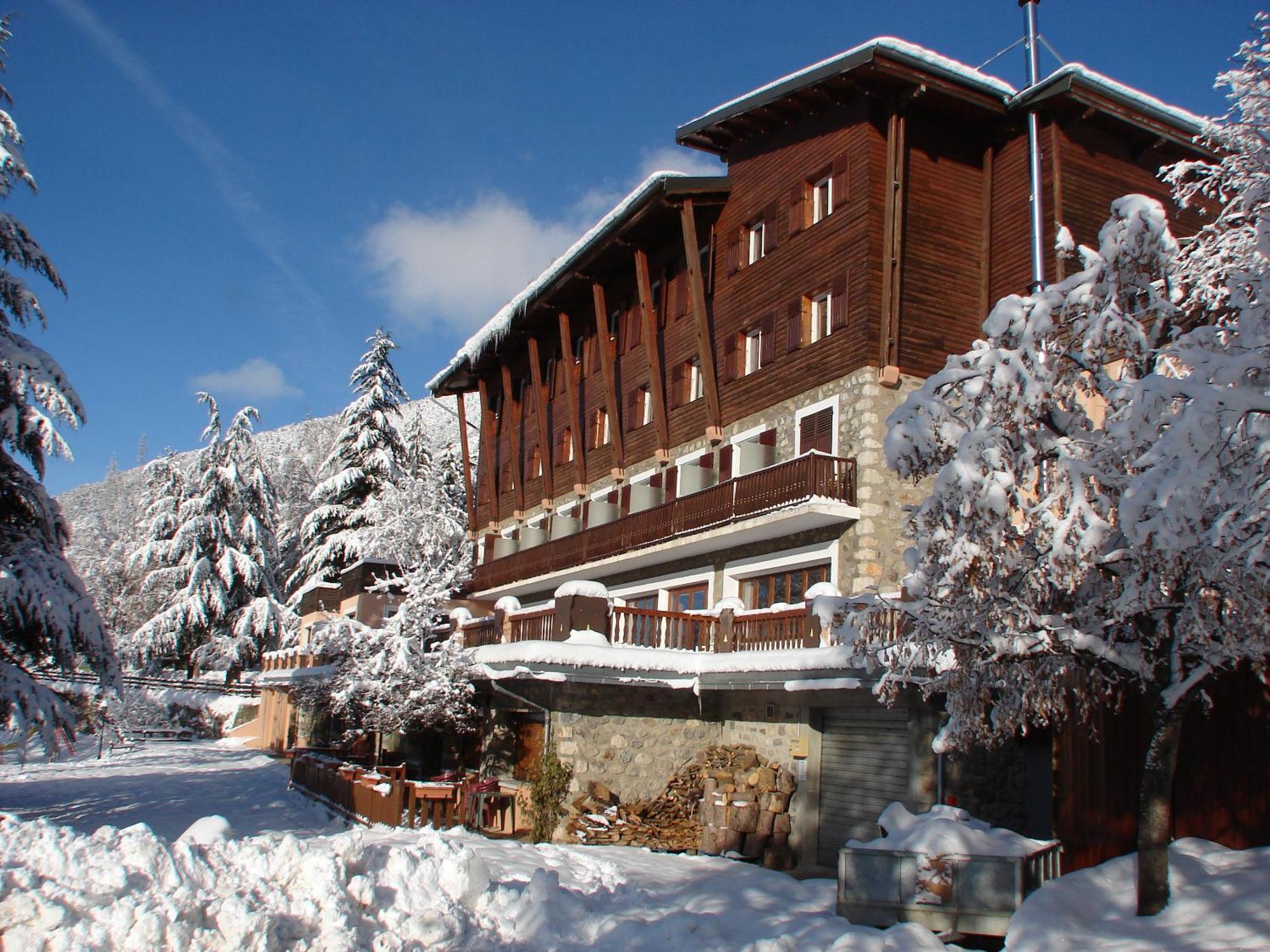 Auberge De Jeunesse Hi Valdeblore - Le Chalet Exterior photo